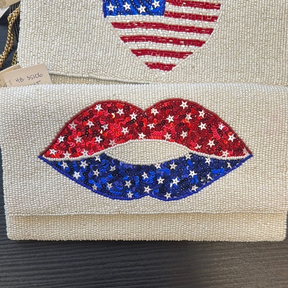 New American Flag Lips Stylish Beaded Clutch with Red and Blue Lip Design - Picture 4 of 4
